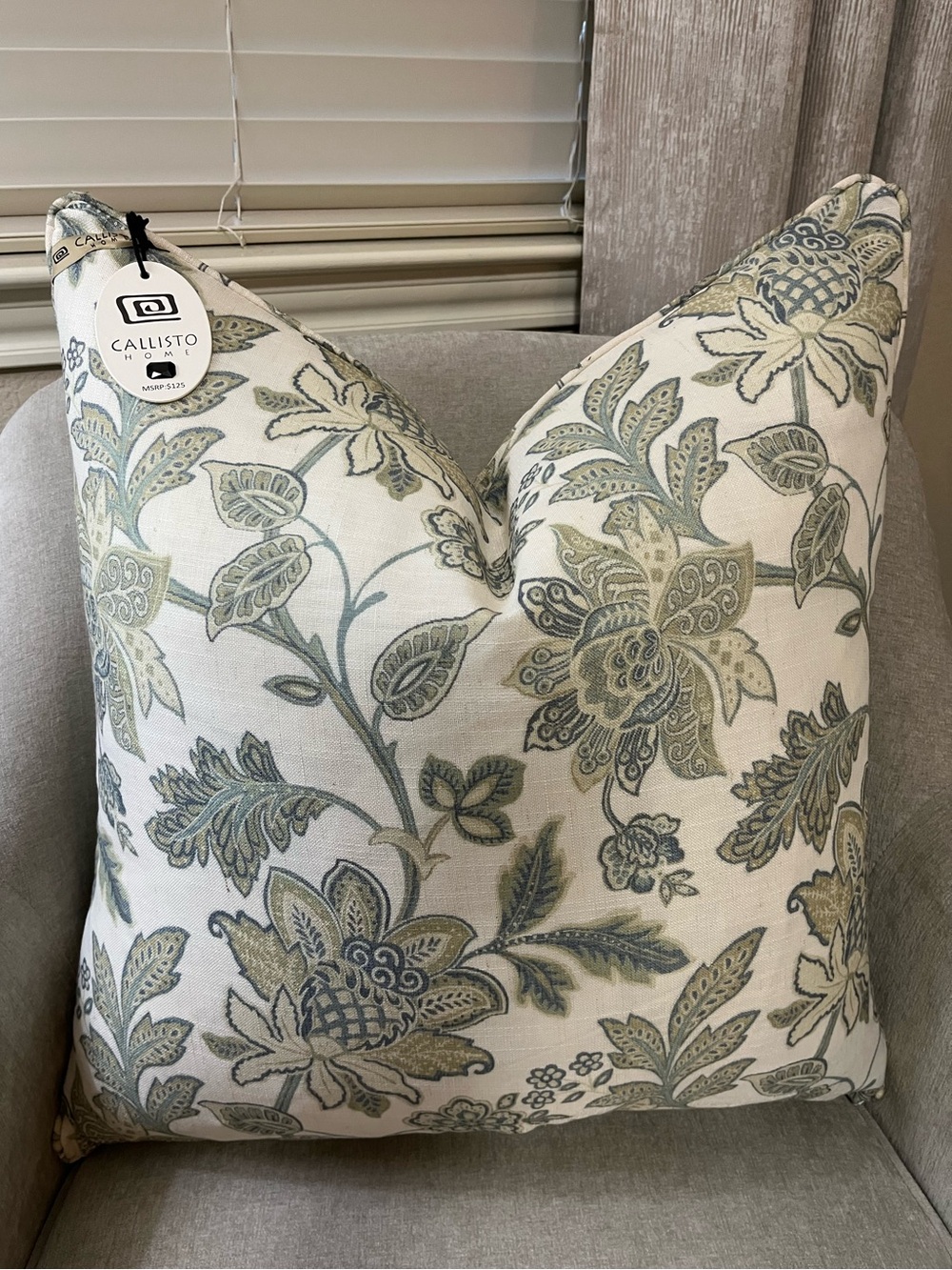 1-NWT CALLISTO HOME  GREEN JACOBEANS FLORAL DESIGN DECORATIVE PILLOW(T00871F11)
